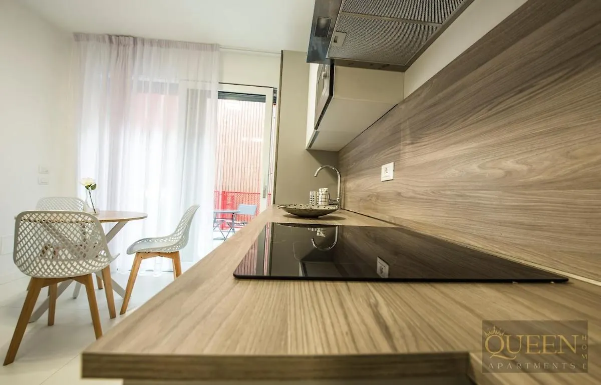 Queen Home Martinne For Long Rent ボローニャ 0*,