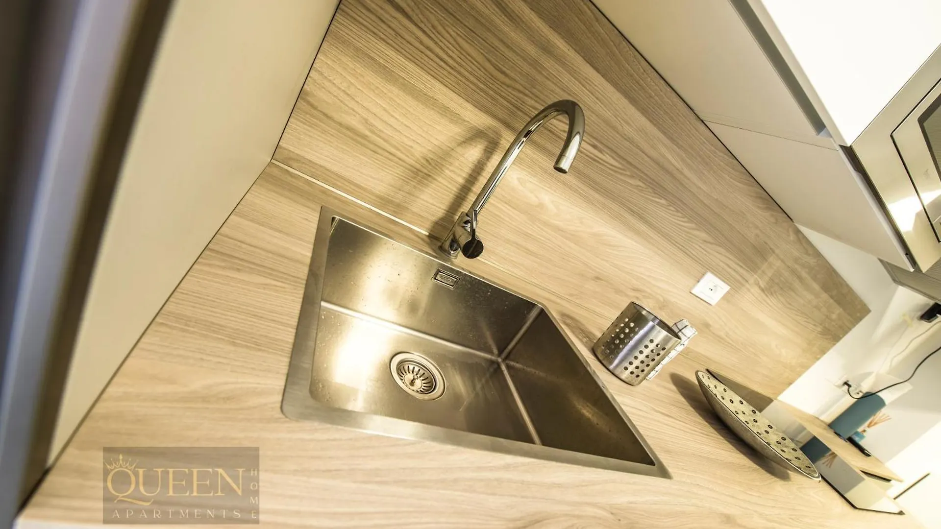 Queen Home Martinne For Long Rent ボローニャ イタリア
