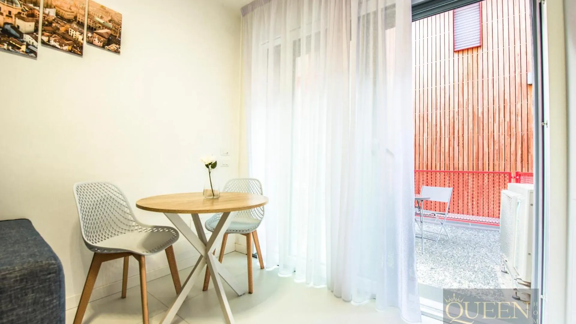 Queen Home Martinne For Long Rent ボローニャ 0*,  イタリア