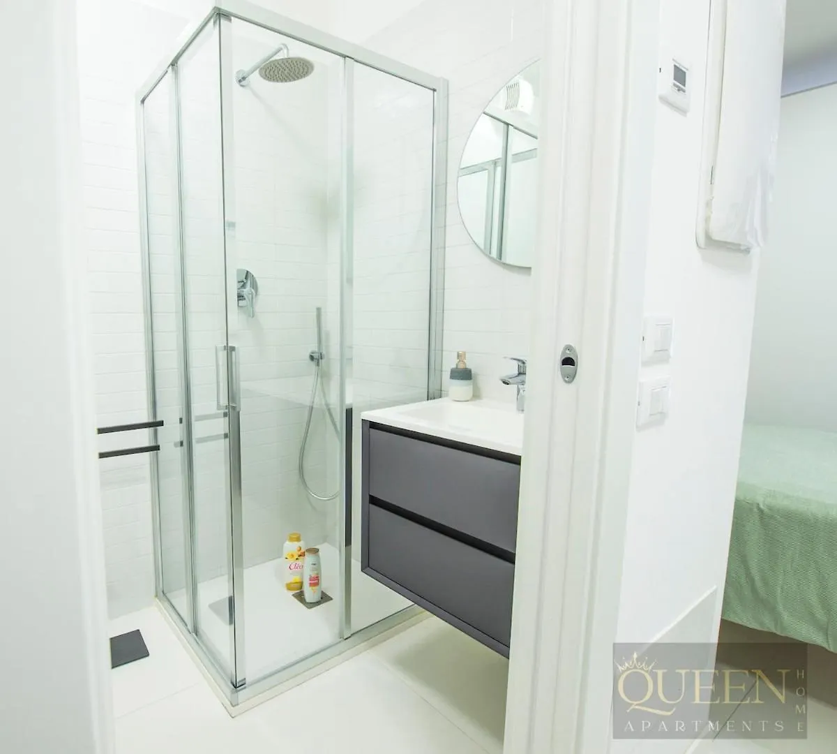 アパート Queen Home Martinne For Long Rent ボローニャ イタリア