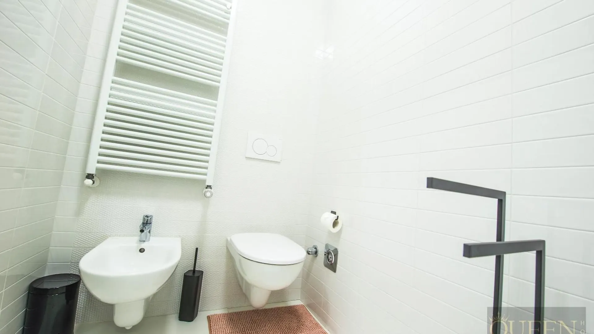 アパート Queen Home Martinne For Long Rent ボローニャ イタリア