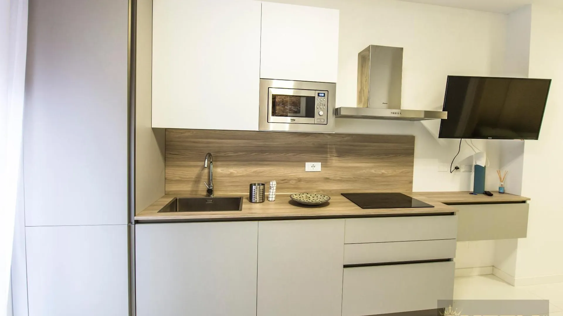 Queen Home Martinne For Long Rent ボローニャ アパート