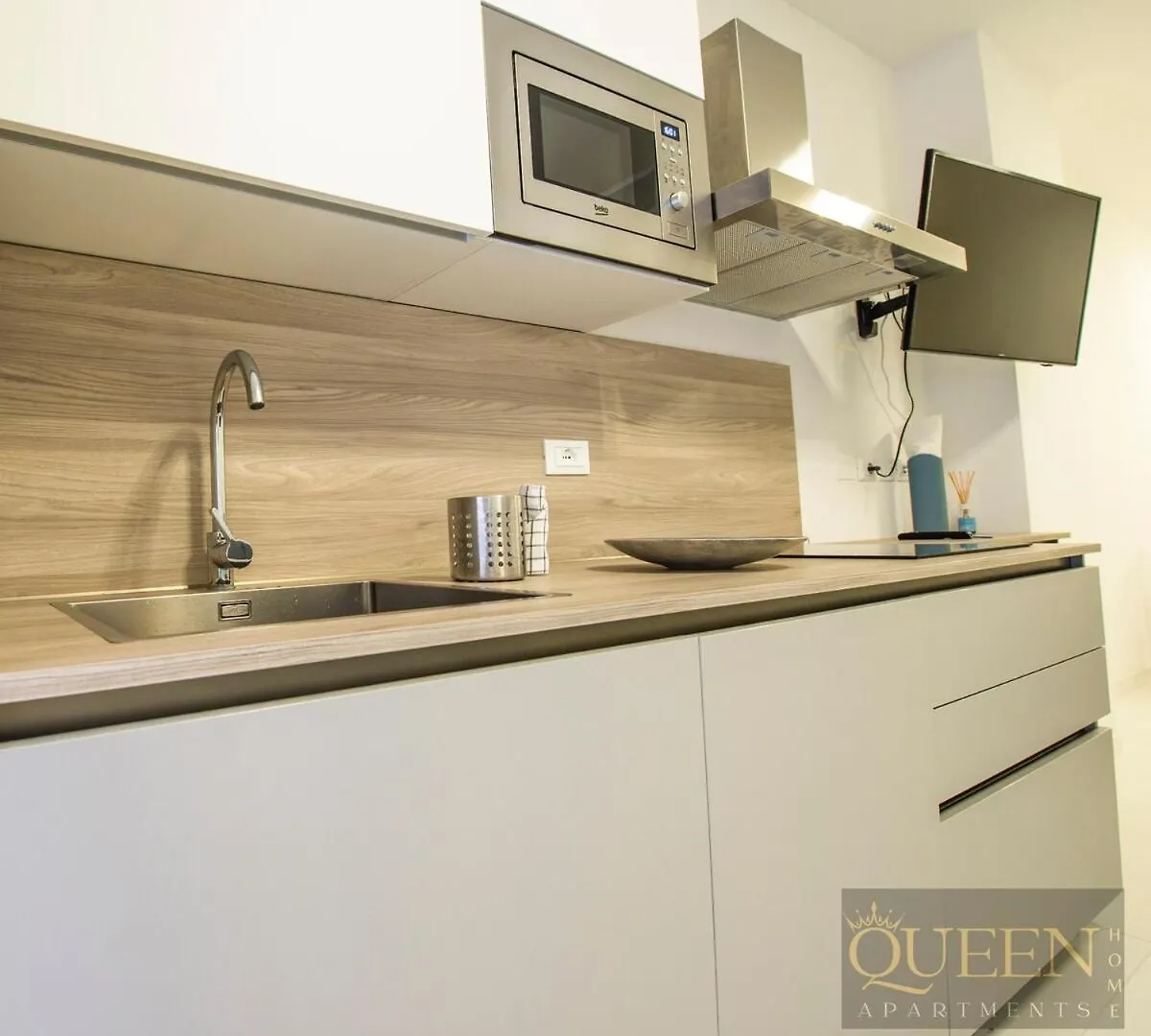 Queen Home Martinne For Long Rent ボローニャ アパート