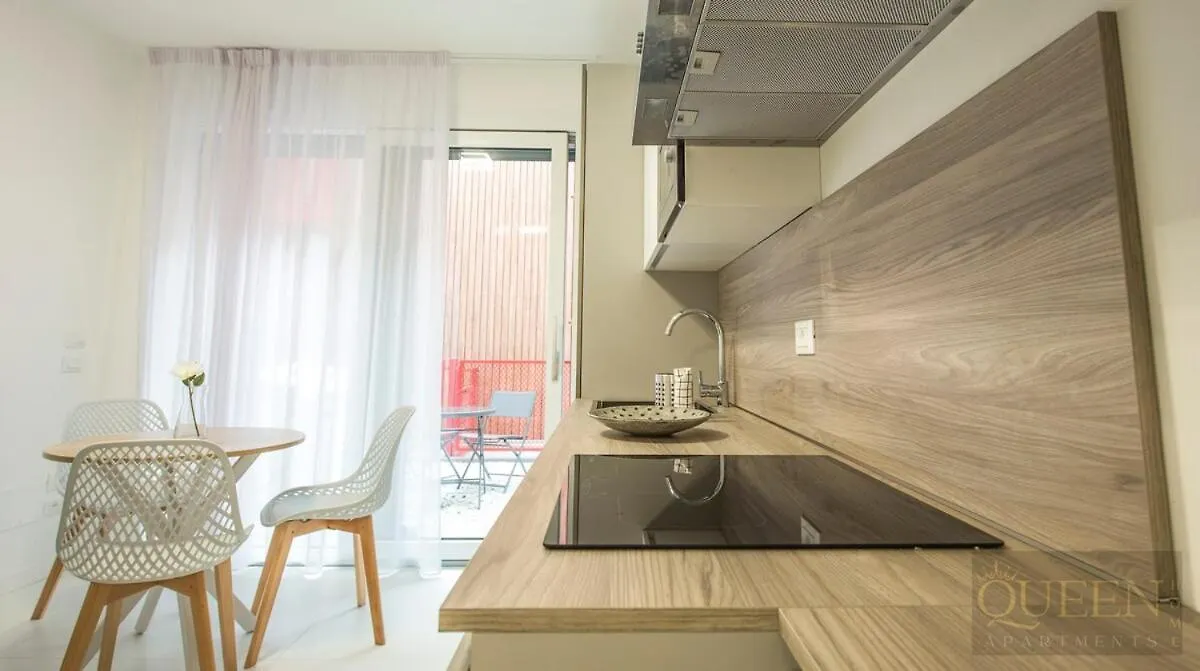 Queen Home Martinne For Long Rent location
