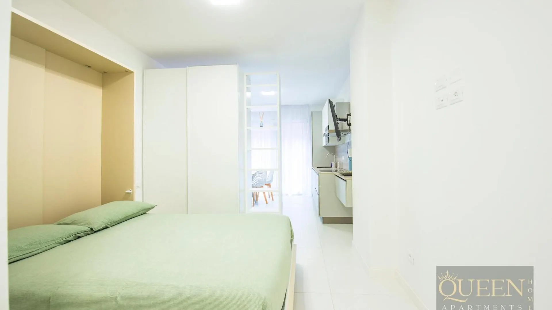 アパート Queen Home Martinne For Long Rent ボローニャ