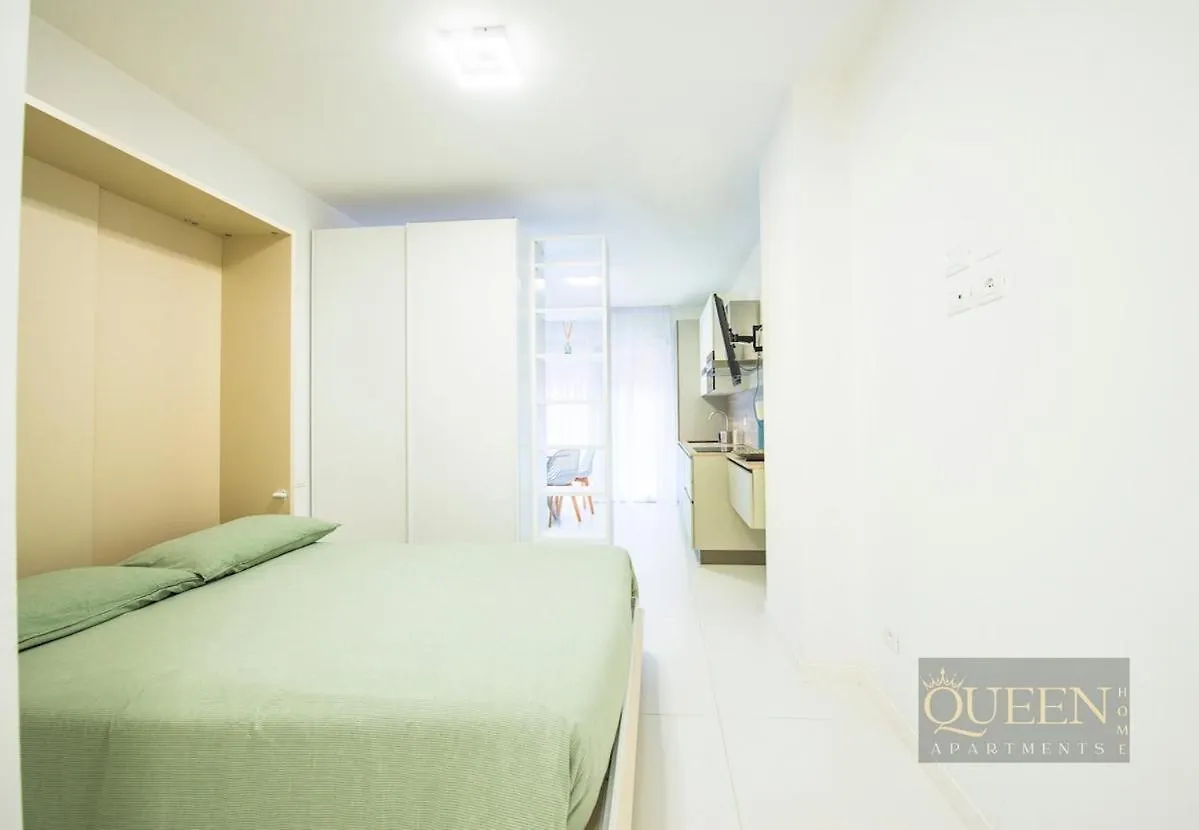 Queen Home Martinne For Long Rent ボローニャ
